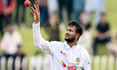 টেস্ট-টি ২০ থেকে অবসরের ঘোষণা দিলেন সাকিব